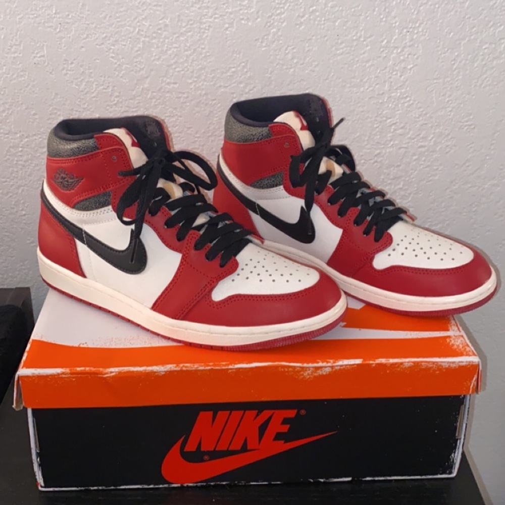 Jordan 1 Lost & Found Sneakers